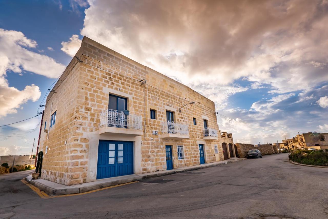 Fiftyfour West Boutique Living Bed & Breakfast Għarb Екстериор снимка