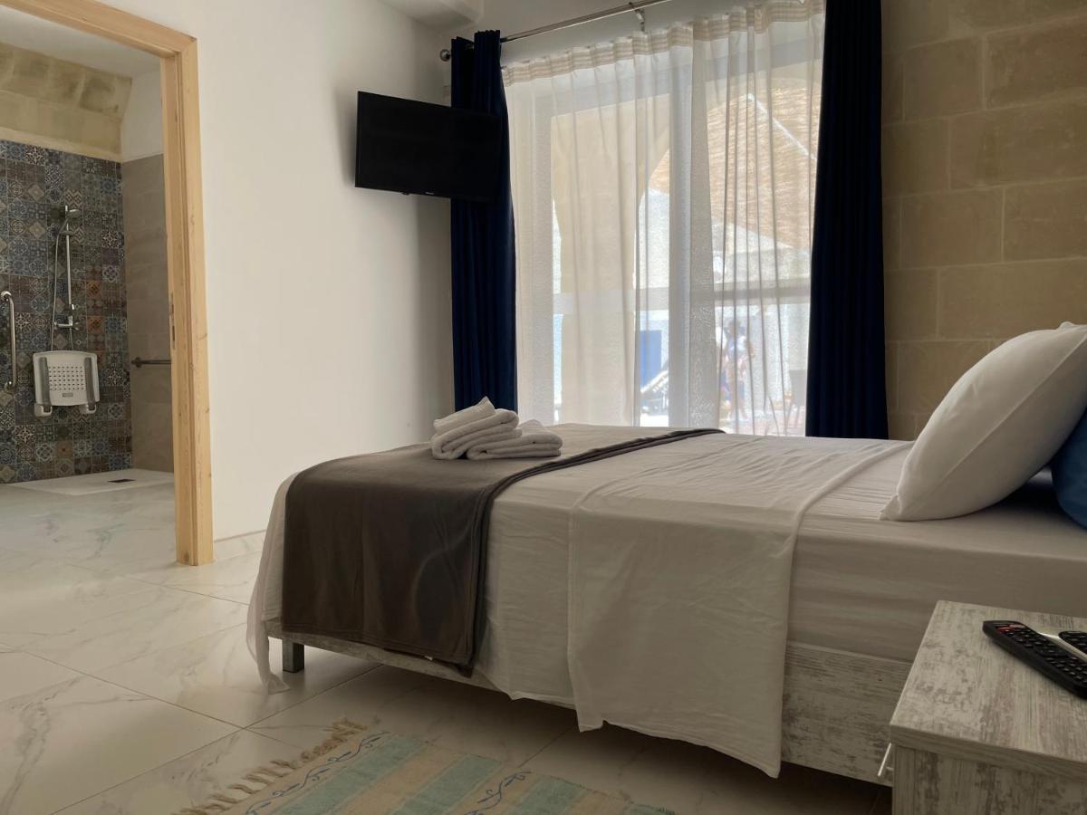 Fiftyfour West Boutique Living Bed & Breakfast Għarb Екстериор снимка