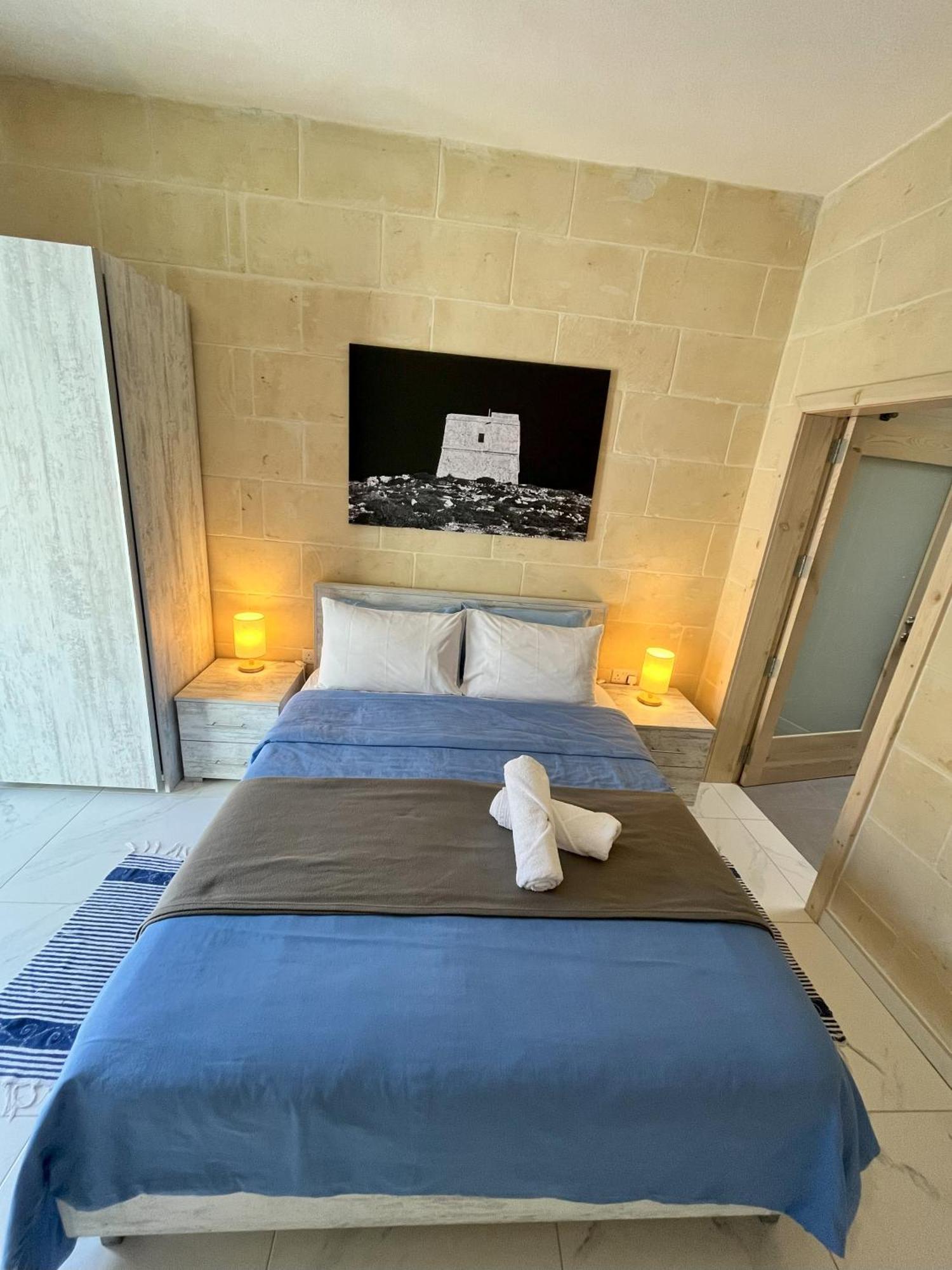 Fiftyfour West Boutique Living Bed & Breakfast Għarb Екстериор снимка